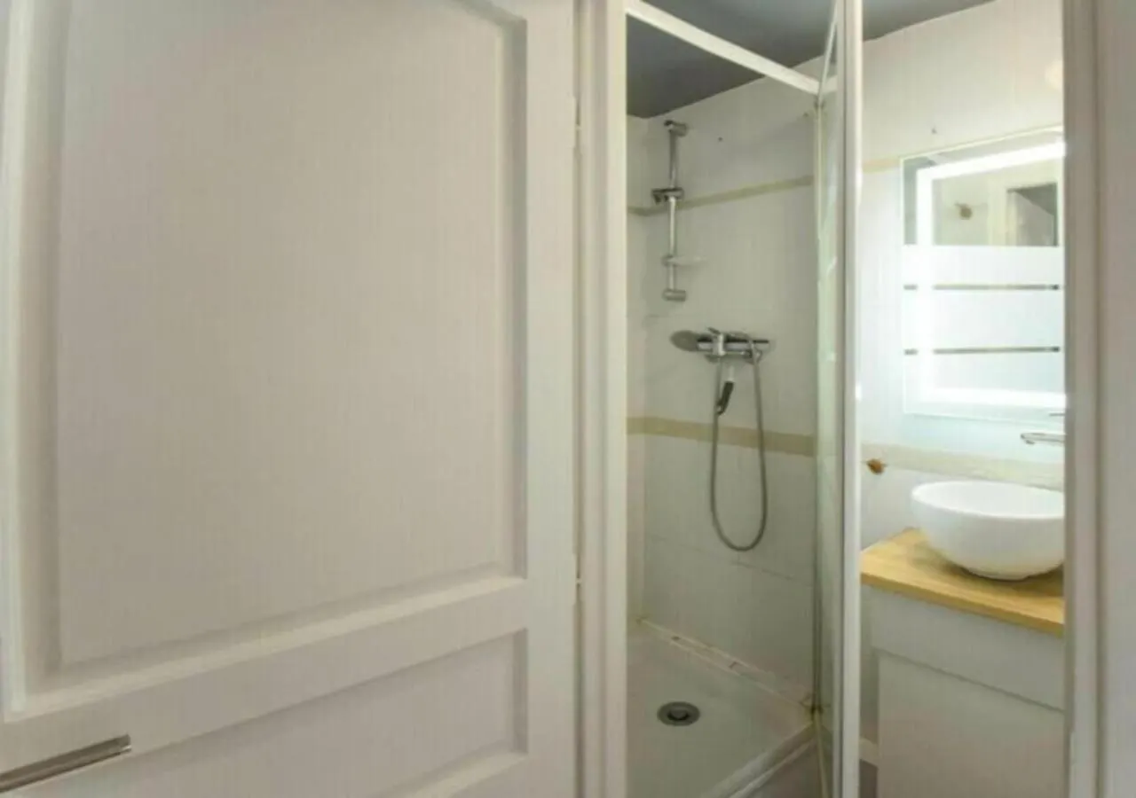 Apartment Lovely Flat Canal St Martin Paris France